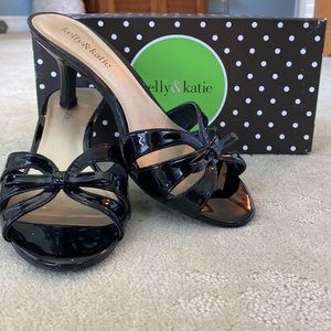 Black patent Kelly and Katie sandal size 7